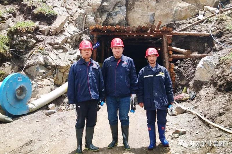 集團副總張海濤蒞臨興海銅鑫生產(chǎn)一線(xiàn)指導工作