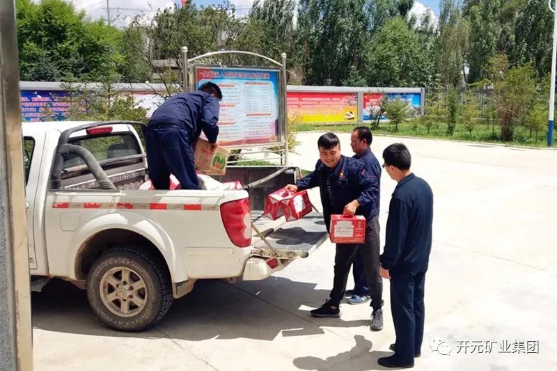 一家親│興海銅鑫慰問(wèn)部隊官兵，共話(huà)軍企團結魚(yú)水情