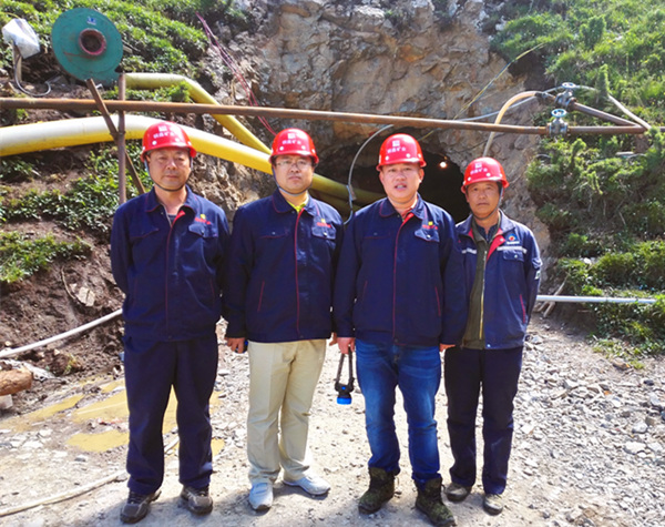開(kāi)元集團副總經(jīng)理張海濤一行深入青海銅鑫調研指導工作