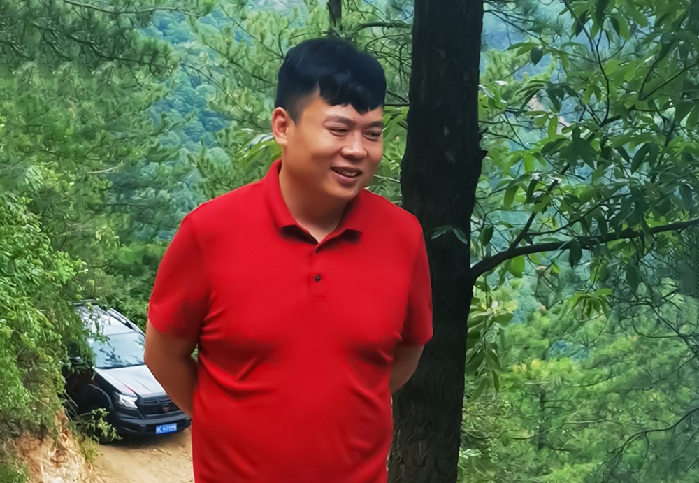 開(kāi)元集團董事長(cháng)許明月蒞臨盧氏中科視察指導工作